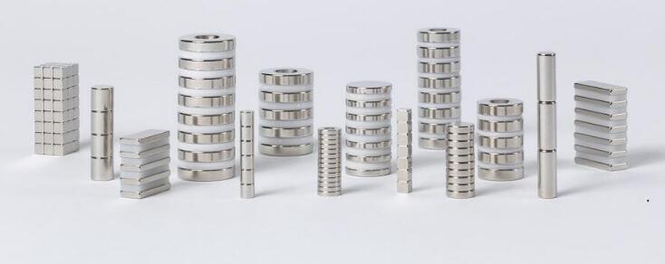 磁鐵磁力的大小怎么測量，沒(méi)有儀器可以判別嗎？